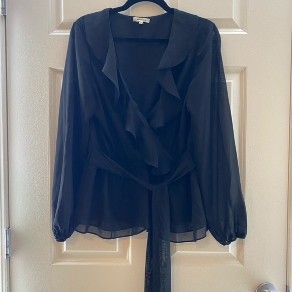 Max Studio Ruffle Trim Tie Waist Blouse - Picture 3 of 10